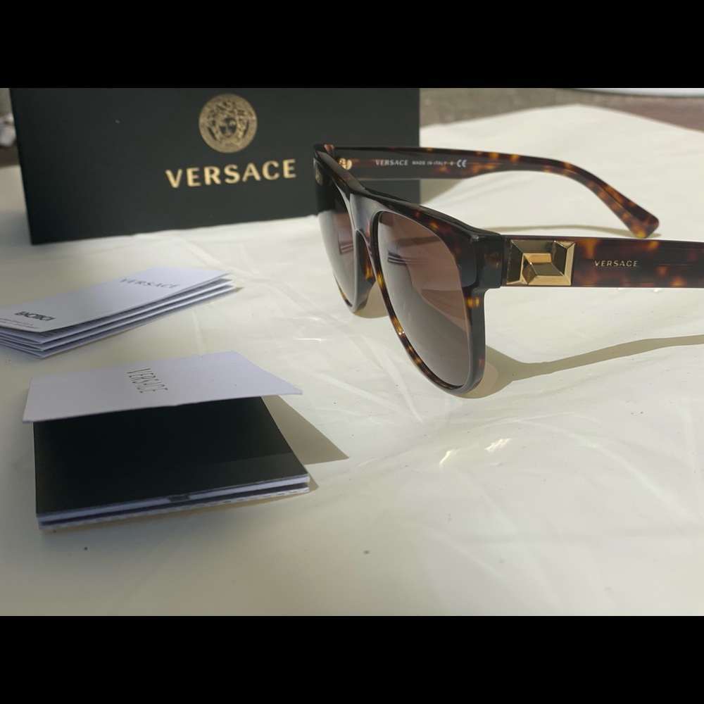 Men’s Authentic Versace shades